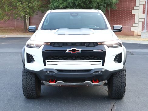 Used 2024 Chevrolet Colorado ZR2 w/ Technology Package AWD/4WD image 27