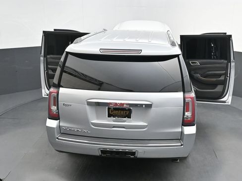 Used 2018 GMC Yukon XL Denali w/ Denali Ultimate Package AWD/4WD image 48