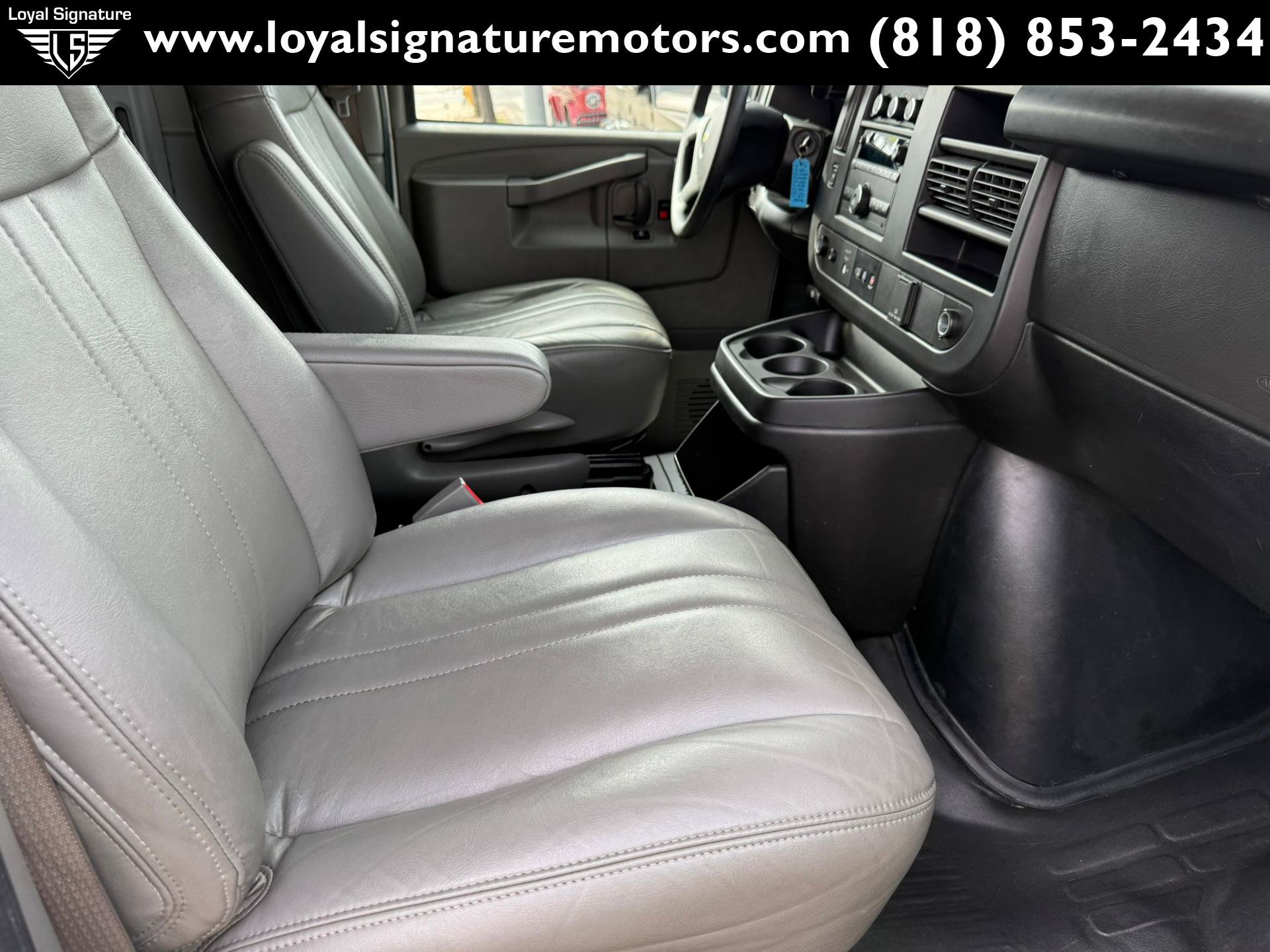 Used 2022 Chevrolet Express 2500 w/ Driver Convenience Package RWD image 34