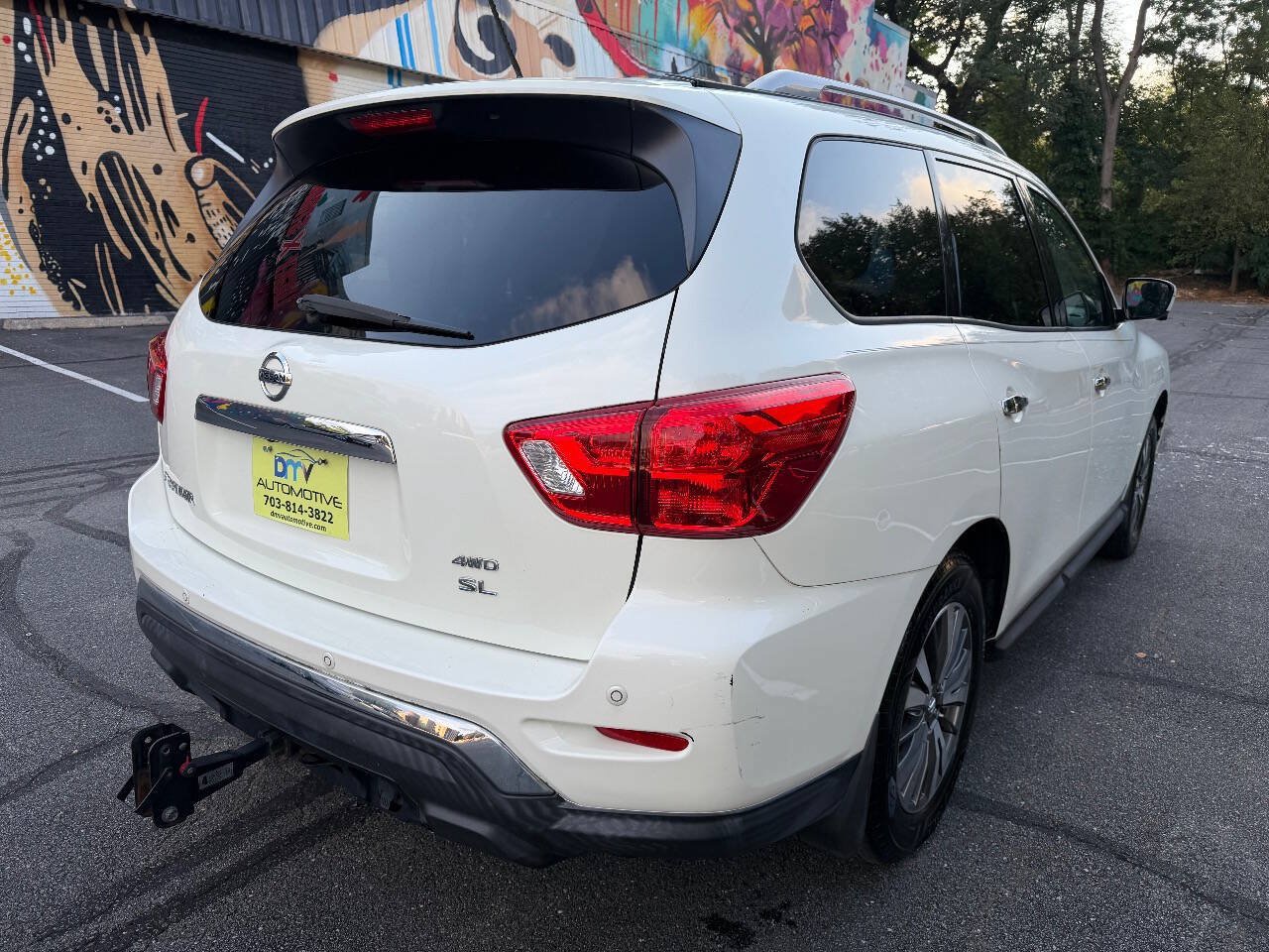 Used 2017 Nissan Pathfinder SL w/ SL Tech Package AWD/4WD image 6