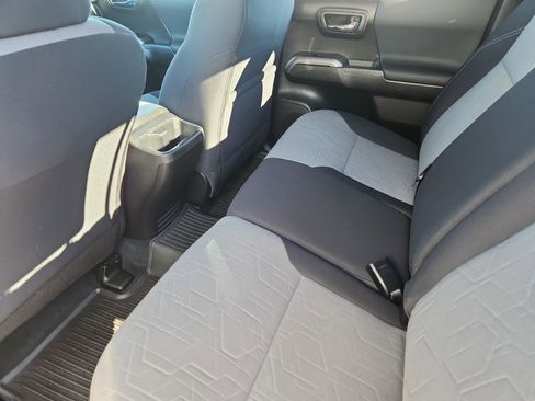 Used 2023 Toyota Tacoma TRD Off-Road image 10