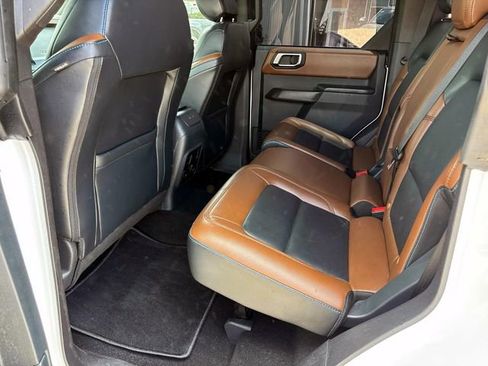 Used 2024 Ford Bronco Outer Banks AWD/4WD image 12