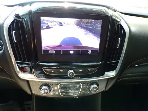 Used 2020 Chevrolet Traverse LT w/ Driver Confidence II Package AWD/4WD image 26