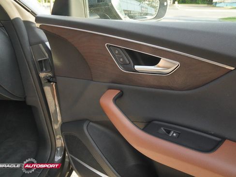 Used 2019 Audi Q8 Premium Plus w/ Premium Plus image 30