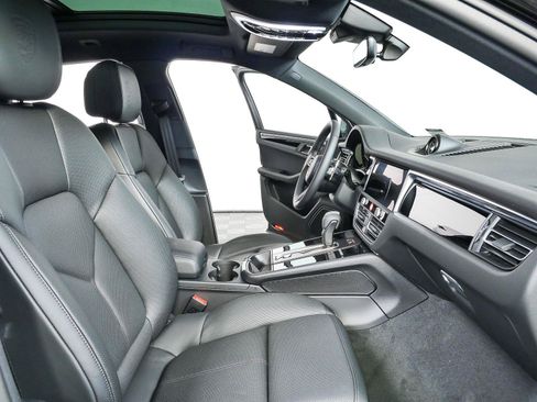 New 2026 Porsche Macan Turbo AWD/4WD image 25
