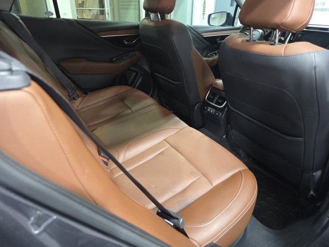 Used 2022 Subaru Outback Touring AWD/4WD image 15