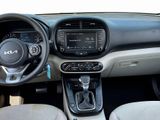 Used 2022 Kia Soul LX image 6