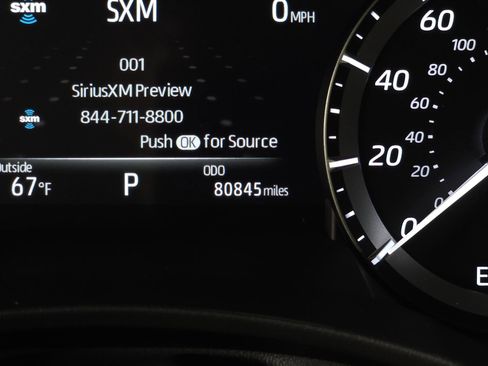 Used 2021 Toyota Highlander XLE AWD/4WD image 19