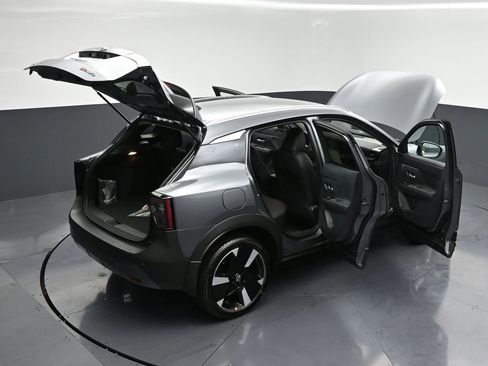 New 2026 Nissan Kicks SR w/ Cold Weather Package image 29