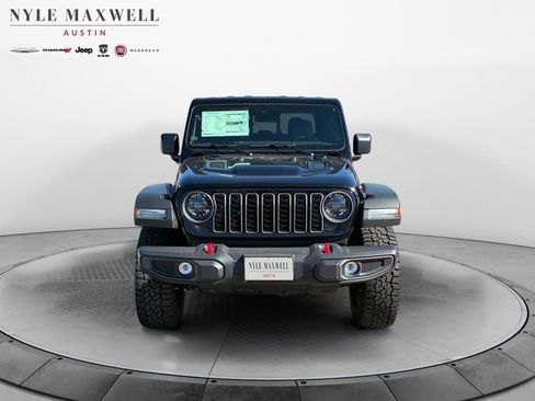 New 2025 Jeep Gladiator Rubicon w/ Convenience Group image 19