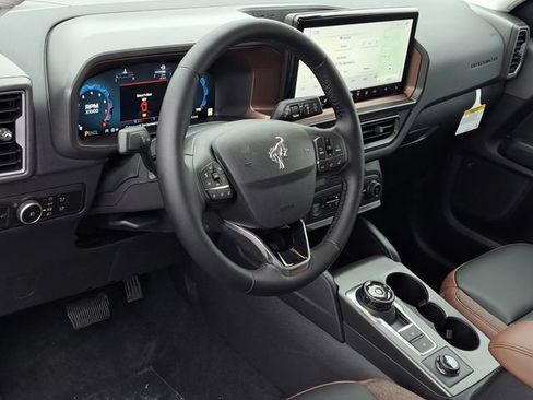 Used 2025 Ford Bronco Sport Outer Banks w/ Outer Banks Tech Package+ AWD/4WD image 33