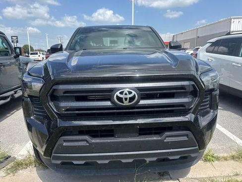 Used 2024 Toyota Tacoma SR AWD/4WD image 2