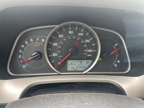 Used 2013 Toyota RAV4 XLE FWD image 14