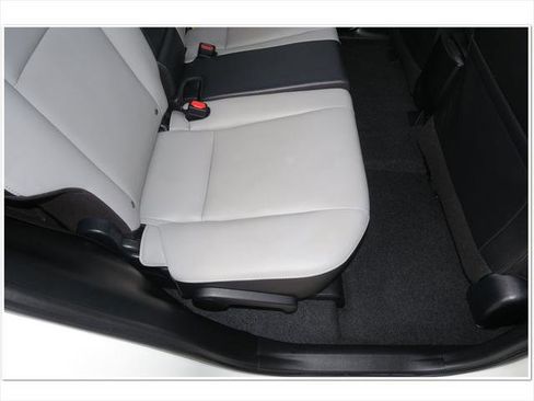 Certified 2016 Toyota RAV4 Limited image 17