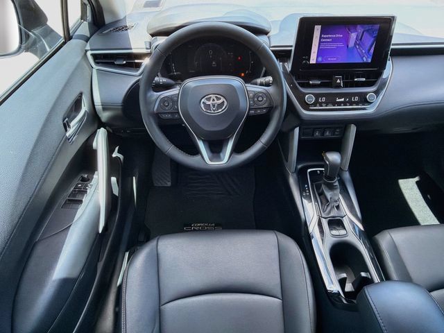 Used 2023 Toyota Corolla Cross XLE FWD image 16