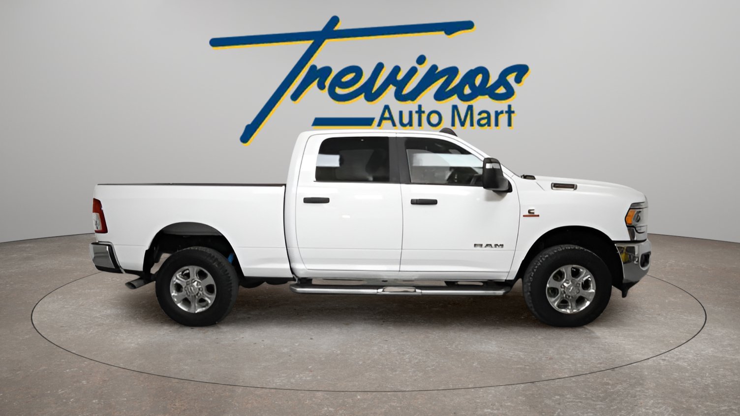 Used 2024 RAM 2500 Big Horn w/ Off Road Package AWD/4WD image 5