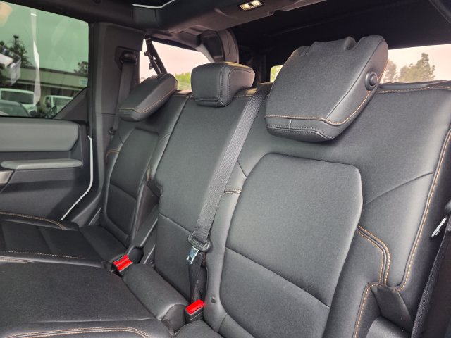 Used 2023 Ford Bronco Badlands AWD/4WD image 19