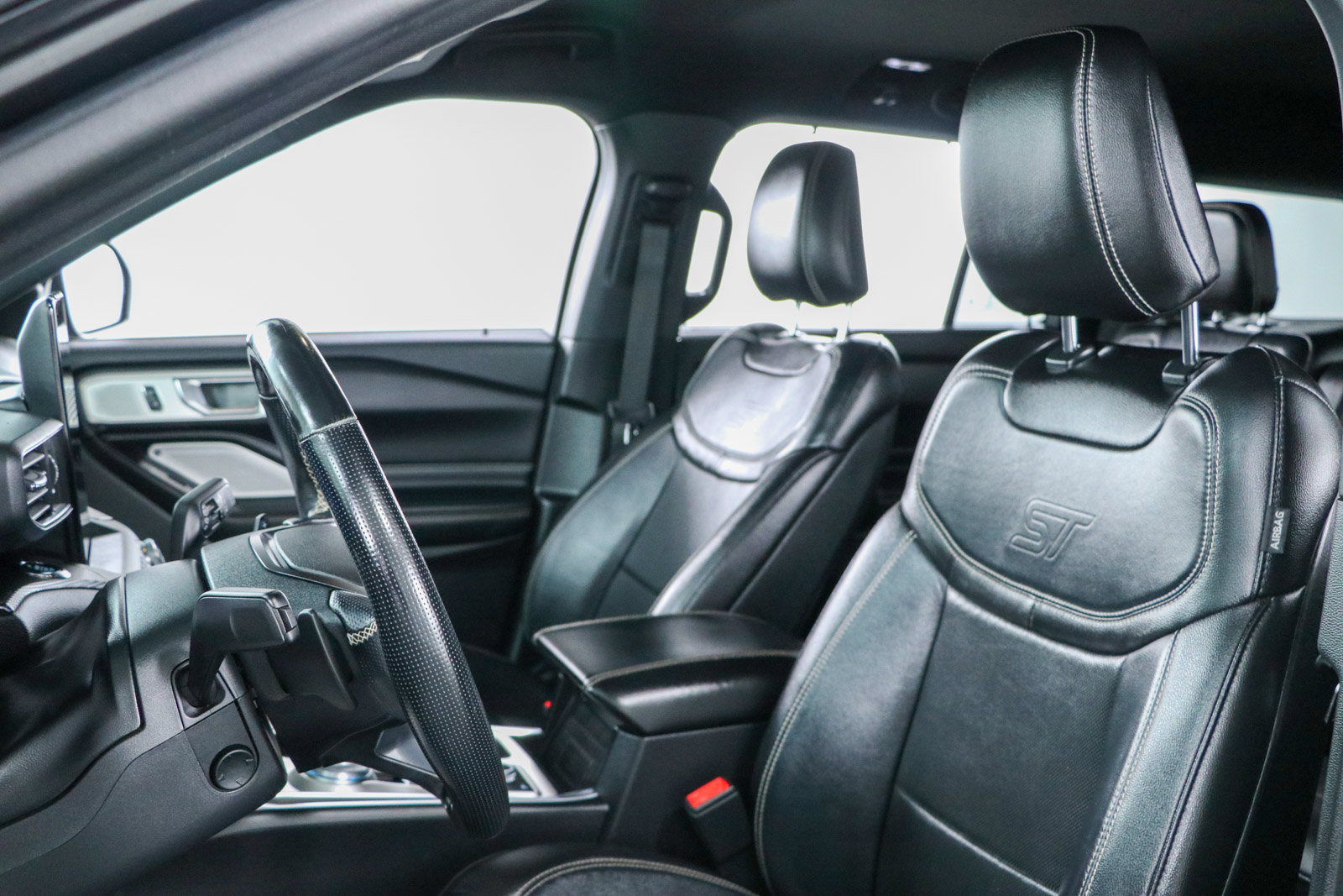 Used 2020 Ford Explorer ST w/ Premium Technology Package AWD/4WD image 24