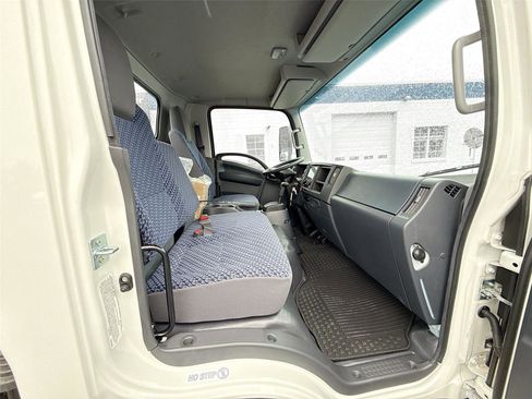 New 2025 Chevrolet Low Cab Forward RWD image 19