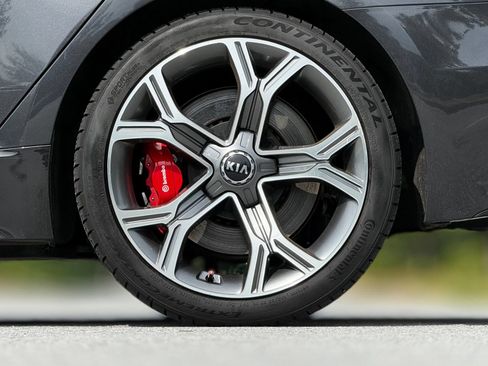 Used 2019 Kia Stinger GT2 AWD/4WD image 19