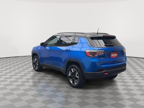 Used 2018 Jeep Compass Trailhawk image 2