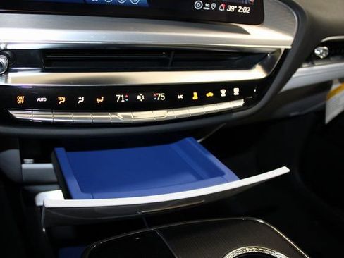 New 2026 Cadillac Lyriq Luxury image 19