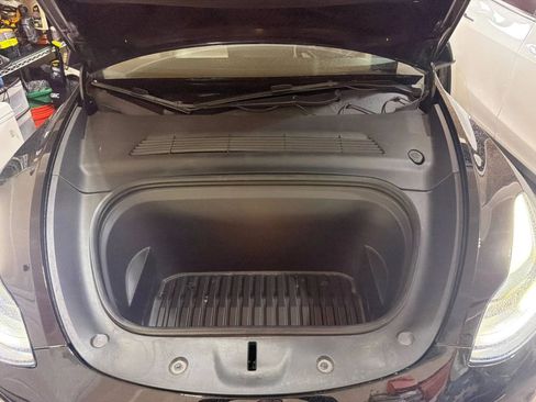 Used 2021 Tesla Model Y Performance image 8