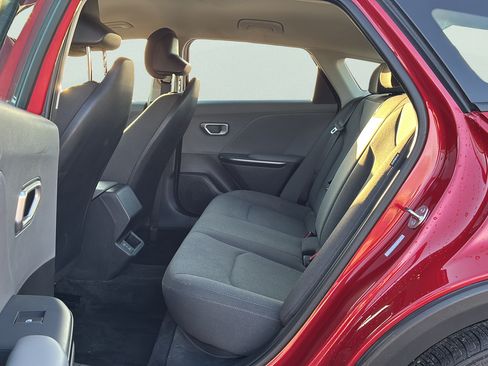 Certified 2025 Kia K4 FWD image 31