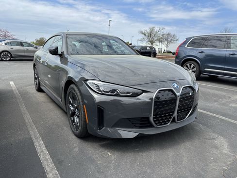 Used 2023 BMW i4 eDrive35 image 2