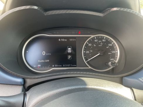 Used 2025 Nissan Versa SV FWD image 25