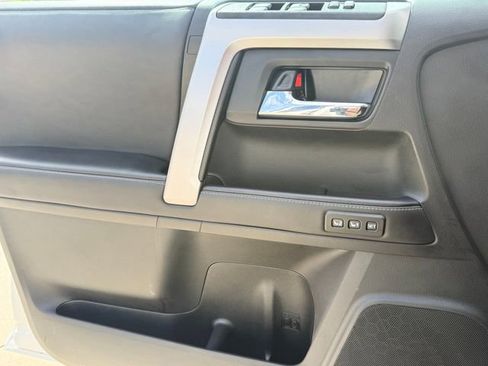Used 2022 Toyota 4Runner Limited AWD/4WD image 20