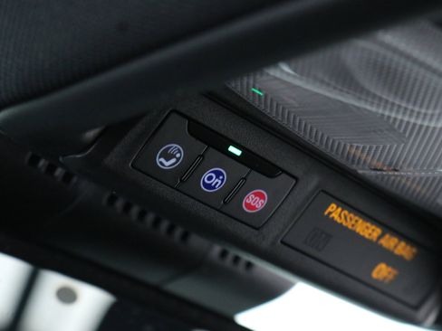 Used 2023 Chevrolet Colorado LT w/ LT Convenience Package II image 21