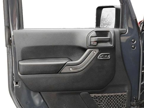 Used 2016 Jeep Wrangler Sport w/ Quick Order Package 23S AWD/4WD image 14