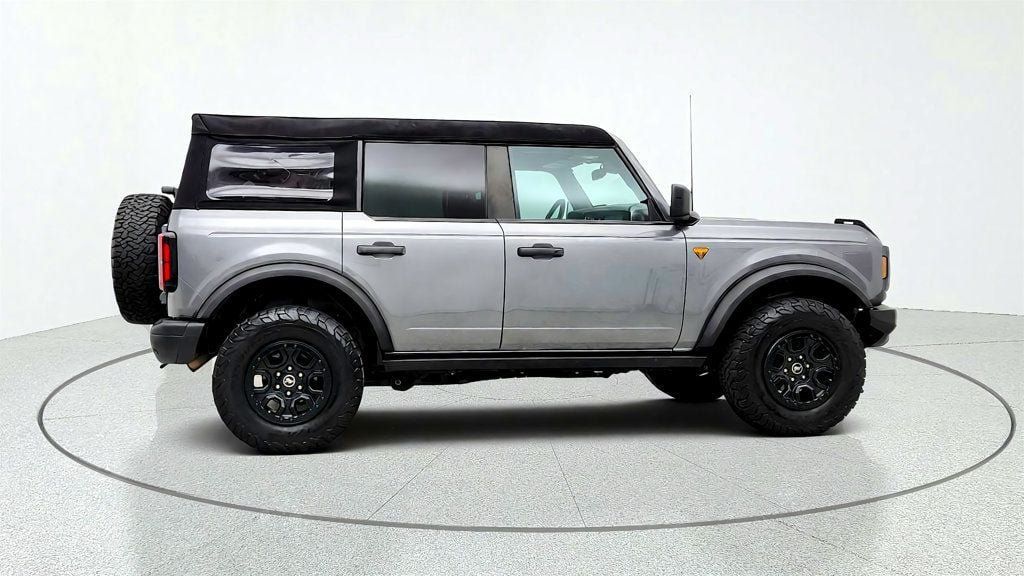 Used 2023 Ford Bronco Badlands AWD/4WD image 4