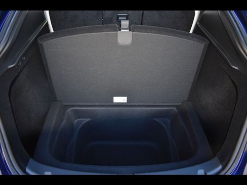 Used 2023 Tesla Model Y Performance image 27