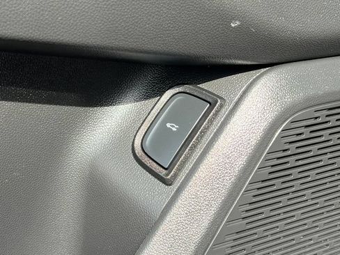 Used 2026 Chevrolet Equinox LT w/ Convenience Package II AWD/4WD image 16
