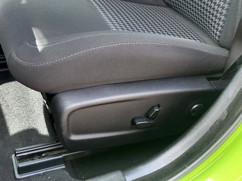 Used 2023 Dodge Charger R/T w/ Blacktop Package RWD image 23