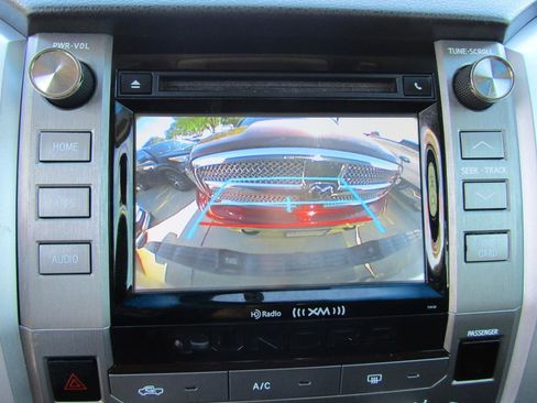 Used 2017 Toyota Tundra SR5 w/ SR5 Upgrade Package image 17