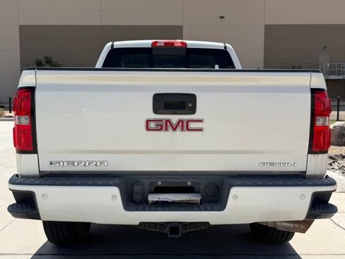 Used 2014 GMC Sierra 1500 Denali w/ Suspension Package, Off-Road AWD/4WD image 5