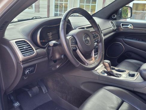 Used 2017 Jeep Grand Cherokee Summit AWD/4WD image 13