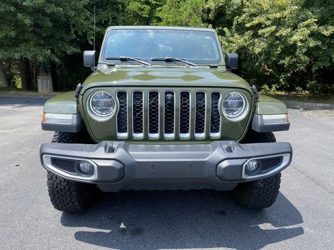 Used 2021 Jeep Wrangler Unlimited Sahara AWD/4WD image 3