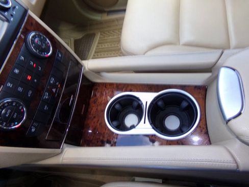 Used 2011 Mercedes-Benz ML 350 4MATIC image 56