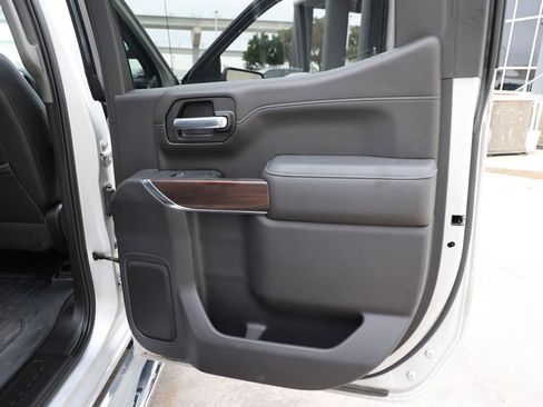 Used 2021 GMC Sierra 1500 SLT image 41