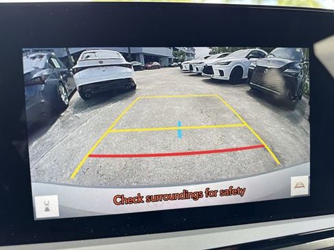 Certified 2024 Lexus ES 350 w/ Premium Package FWD image 17