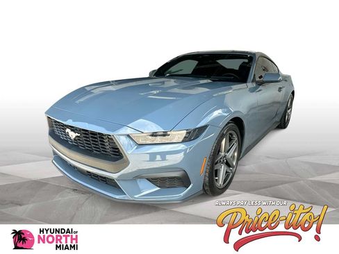 Used 2025 Ford Mustang Coupe RWD image 1