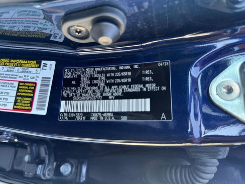 Used 2023 Toyota Highlander L image 37