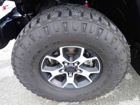 Used 2021 Jeep Wrangler Rubicon image 12