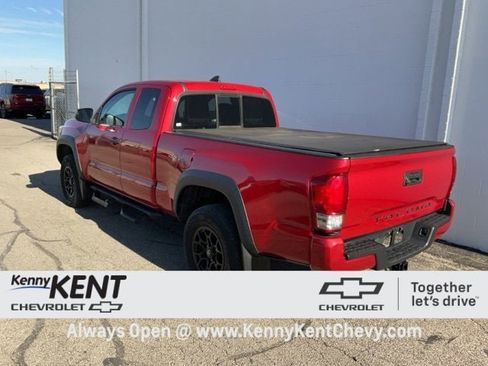 Used 2019 Toyota Tacoma SR w/ SX Package image 29