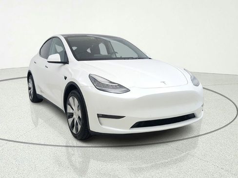 Used 2021 Tesla Model Y Long Range AWD/4WD image 1