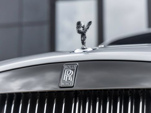 Used 2018 Rolls-Royce Wraith RWD image 19